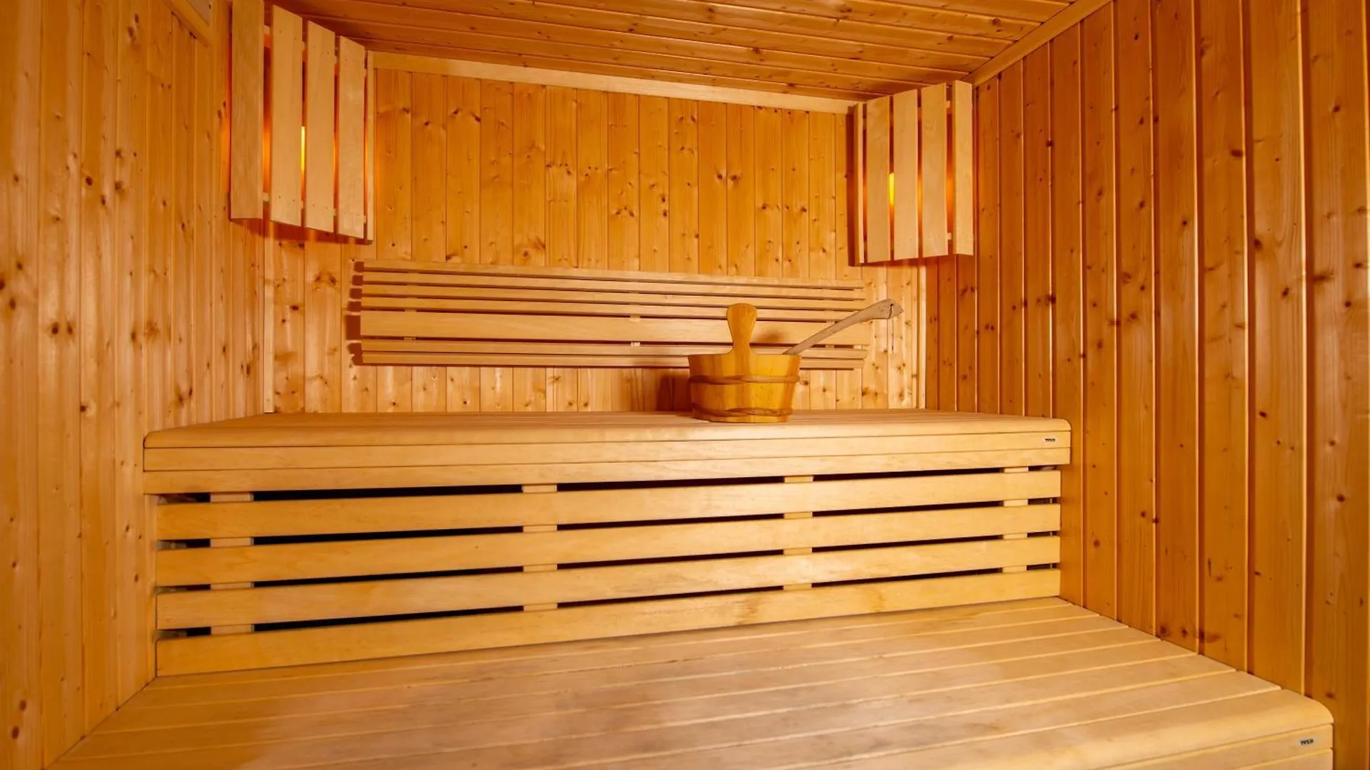 Holiday home Chalet Gemme - Magnifique Chalet Piscine Sauna Saint-Etienne-de-Tinee